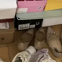 宿舍一角，运动鞋棉袜控的天堂