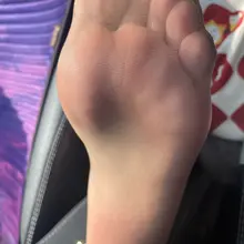 穿靴子捂了两天