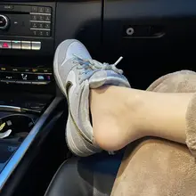 最爱媳妇裤里肉丝 运动鞋