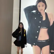 栗子女神的原味AJ4。当你穿着她蹦迪的时候肯定想不到会被老哥压在胯下侮辱吧😘