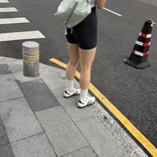 越来越喜欢这种健康的腿型 #随手拍 #美腿 #瑜伽裤