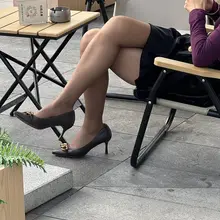 这颜色的黑丝绝了 #随手拍 #高跟 #黑丝 #美腿