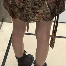 下楼偶遇腿超细的邻居小姐姐，从身上散发的浓烈香水味来看，这不是善茬😄 #随手拍 #美腿