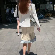 美女OL的镂空细带高跟凉鞋，走过吵闹的街，留给别人一整个下午的遐想。 （ps：这双鞋真的会让人腿长两米） shuimu街拍集2，获取方式见置顶 #街拍 #OL…