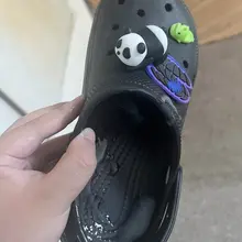 你负责美美地摆姿势，我负责把你的洞洞鞋满满地射满精液好不好呀！🐍