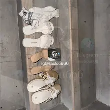 #扫楼 #打胶 #恋物癖 #射鞋 打胶极品骚货高跟鞋还有原味袜子，看鞋子应该是刚健身完的臭袜子，太顶了 女主和打胶视频见置顶电报 投稿 @ToBulaer @…