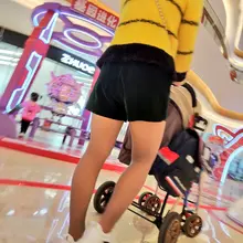 推婴儿车逛商场的丝袜美腿少妇 #街拍 #偷拍 #丝袜 #美腿 #少妇