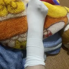 这种触感不输丝袜了，改天套起来试试 #原味袜子 #丝袜母狗