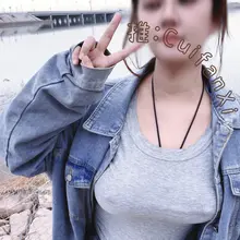 湖边散步（上）！ #分享女友 #露出 #大胸 #反差人妻 （夏天到了快来定原）