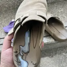 冬季勃肯鞋里的紫色原味袜子🧦（射精完毕后，作为处理精液的抹布，原样放回鞋内）😈
