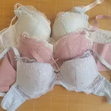 美女的维密奶罩真的骚，欢迎喜欢玩奶罩的一起交流😍