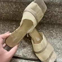 骚鞋的使命，就是被当作肉便器。肆意玩弄然后泄欲～