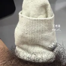 【返图】兄弟的鸡巴在家妻的白袜脚上疯狂跳动