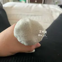 这两天有点感冒，先不做爱了，用一下兄弟@shaonvxin66 媳妇的原味袜子，是我最爱的味道了，之前的库存不得不拿出来玩一下了 #原味 #白袜 #射袜