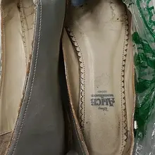 有脚印和脚泥的公主鞋，有人想要吗，找个重度闻鞋爱好者