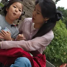 说不上漂亮 但就是那种贤惠知性的感觉，这大概就是人妻少妇的魅力吧 #淫脚 #淫鞋 #街拍 #美足 #美鞋 #挑鞋 #平底鞋 #趾缝 #足弓 #脚底 #趾缝 #…