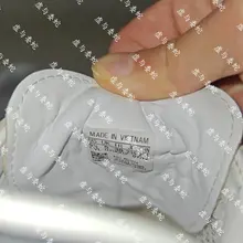 妹妹脚印堪称无敌 就算踩成这样 鞋子都是香味 门口的鞋子玩了个全套哈哈非常爽 遗憾是没有袜子 猜猜最后射哪双了😌 #扫楼 #打胶