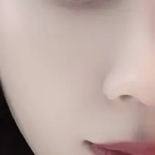 今天整理旧物、翻出已经坏掉的sony的DV摄像机、和好几十盘nini DV录影带。鼓捣鼓捣找到了电源、插上电想修一下、竟然给修好了。在录影带中找到了最早25年…