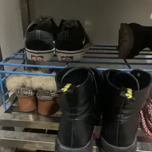 #射鞋 #玩鞋 #扫楼 #打胶 冬天还是这种小靴子玩的舒服啊...今天终于翻到了少妇姐姐穿这双鞋的照片，只可惜不是很清楚，稍微有点钱遗憾呀。新年的第一场打胶还…