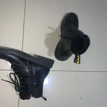 #射鞋 #玩鞋 #扫楼 #打胶 冬天还是这种小靴子玩的舒服啊...今天终于翻到了少妇姐姐穿这双鞋的照片，只可惜不是很清楚，稍微有点钱遗憾呀。新年的第一场打胶还…