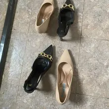 还有双杏色高跟，一起保养，雨露均沾。