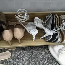 同好投稿，侧边镂空高跟鞋。