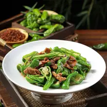 #江西小炒 灵魂之作！皮薄肉脆的余干枫椒，爆炒土猪五花肉，辣中带鲜，一口吃出 #赣鄱风韵 的炽烈与醇厚🔥 #中国美食 #jiangxi #SpicyChina