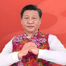我怕三十晚上的乳包太多，你会瞧不见我的作品， 我怕雄安的居民太少，你会听不到我的祝福， 我怕初二的包子太香，你会看不到我的主席令，所以选择现在给你送来新年祝福…