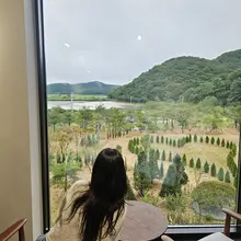 내일(9일) 오후2시부터 얼트겸 차한잔? 스크린? 부부커플 우선이나 훈훈한 쏠남분도 가능해요🏌 성향없는 평범한 부부이니 부담없이 디엠주세요👋…