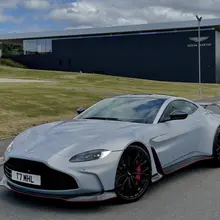 Aston Martin V12 Vantage