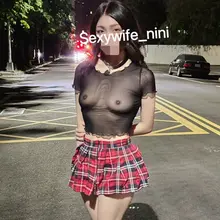 街上風好大，胸前兩點都硬了 你會帶我回家，還是送我回家？ #露出 #母犬 #白虎 #調教 #原味商品 #套圖影片訂製