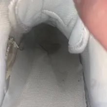 #射鞋 #玩鞋 #扫楼 #打胶 许久没有更新，感觉真是愧对兄弟们的厚爱啊！由于最近天气实在太冷，年底工作有比较忙。虽然扫了几次楼，但是却一直没有分享。本想着玩…