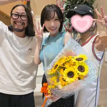 撮影終わりに三周年のお祝いをいただきました😭😭 本当にありがとうございます✨ こうして三周年を迎えられたのも、いつも応援してくださる皆さま、そして素敵な作品を…