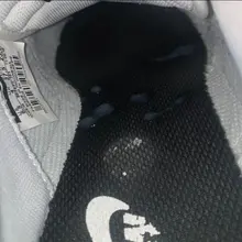 #射鞋 #玩鞋 #扫楼 #打胶 黑的的阿甘一直都是我“心愿清单”上没有玩过的遗憾...此次一遇必然是不能放过啊！梦寐以求的阿甘加上骚骚的汗脚～美啊～