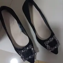 群友分享，美女同事的骚高跟。