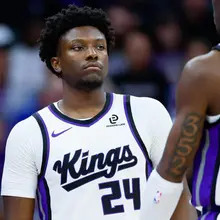 Sources: Free agent G Isaiah Stevens has agreed to an Exhibit 10 contract with…