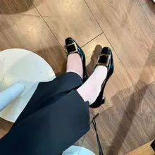 方扣鞋，永不过时的法式浪漫。