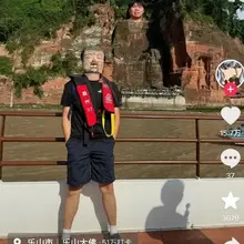 哥们，你命硬只能说