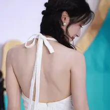 No.mx1466卢昱晓深圳奈丝公主活动生图，白色挂脖裙，清纯美背诱人 [240P+1.8G] #明星生图 #卢昱晓 自购地址：https://t.co/OO…
