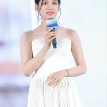No.mx1460张婧仪深圳万象城韶音活动生图，露肩白裙，白月光公主 [360P+2.43G] #明星生图 #张婧仪 自购地址：https://t.co/NJ…