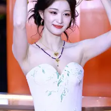 【重磅600P】No.mx1459王楚然苏州周六福活动生图，低胸铃兰抹胸裙，玉润珠圆 [600P+5G] #明星生图 #王楚然 自购地址：https://t.…