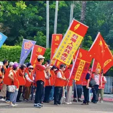 國民黨 的遊行場子，充斥著 中共 第5縱隊 註：廖港發 是歐打 史板明夫 的中共人士