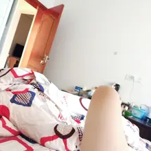 【日后记】陌陌附近人妻: 我到的时候门开着的，人妻穿着睡衣站在客厅等我，进门后我俩就直奔主卧，人妻穿着睡衣躺进了被窝里，我坐床边脱光衣服钻进了人妻被窝里，人妻…