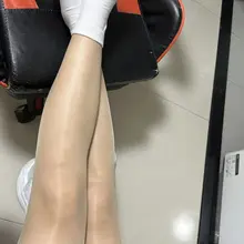 粉丝投稿老婆的骚丝腿，油亮配白袜 #丝袜 #反差