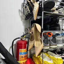 网友投稿 #扫楼打胶 #扫楼 #高跟鞋 #反差