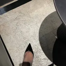 老板说我的脚看着就很酸😳