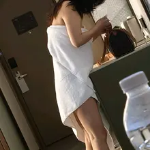 昨晚约的少妇，我让少妇把老公带着过来给我们拍照，少妇进门洗完澡就和她的绿帽老公说，今天要我内射，让她老公给她吸出来，虽然在脑子里想了多次，看到了还是心理上的刺…