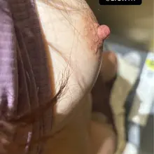 关于老婆外出逛街尿急，上完厕所来了感觉随手拍这件事～