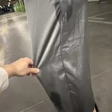 迫不及待拉到公司 吊带里面居然还有情趣内衣 撩开裙子尝尝小淫水 云雨过后射在裙子上 再穿上裙子回家