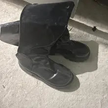 靴子就这么被遗弃在楼道 #扫楼